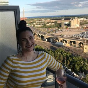 Meet your Posher, Brady